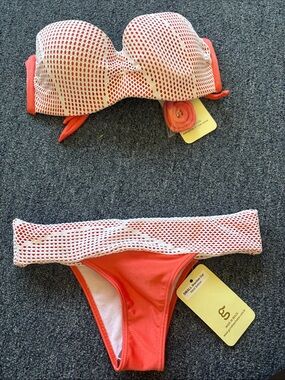 Guria set bandeau top and bottoms (2 option of bottoms). Size small